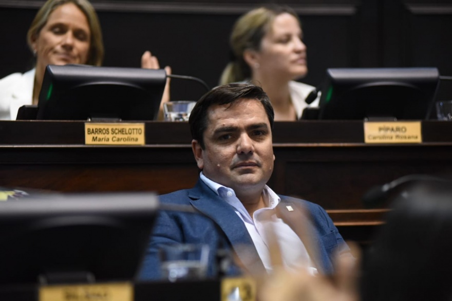 El diputado de la UCR, Emiliano Balbín presentó uno d elos proyectos de producción de biocombustibles en la provincia 