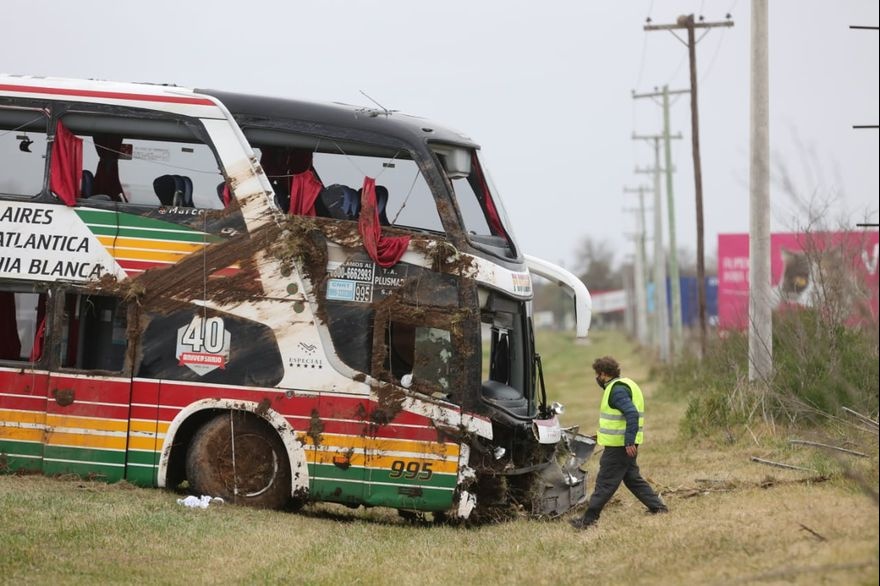 Vuelco fatal en la ruta 2: el chofer del micro dio negativo al test de ...
