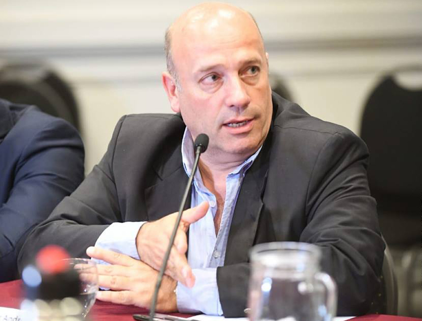 Andrés De Leo presentó un proyecto para combatir el Cambio Climático. 