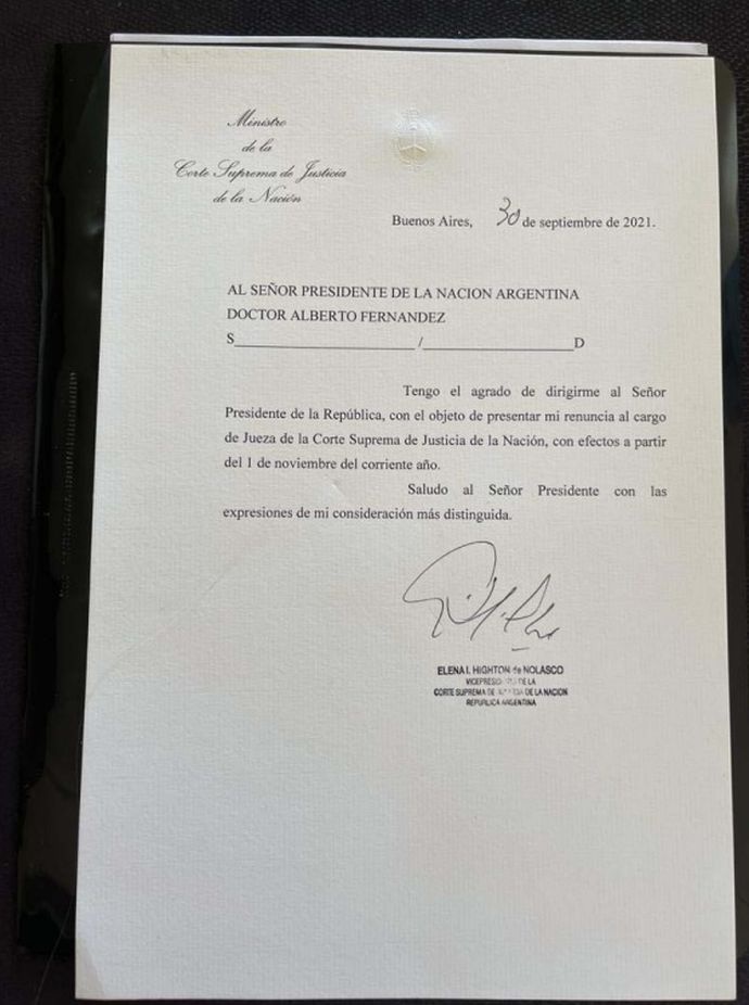 La renuncia de Highton de Nolasco.