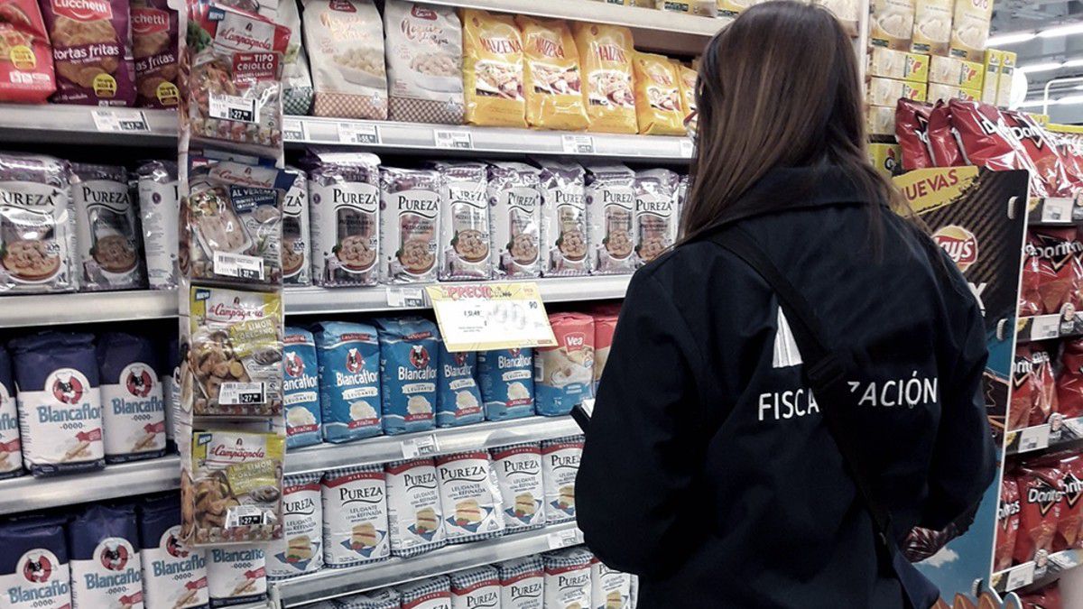 Avanza la fiscalización de precios congelados. 