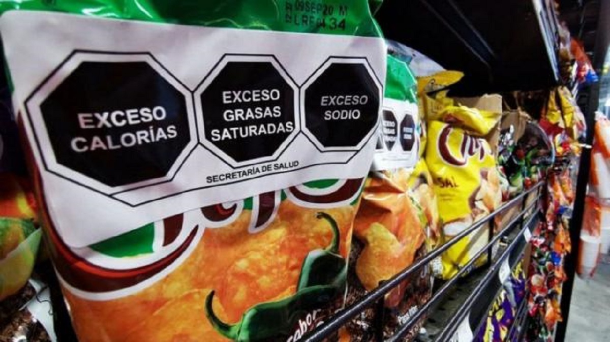 La Ley de Etiquetado Frontal prevé etiquetar los envases de productos ultraprocesados