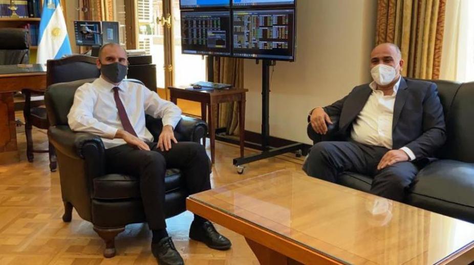 Juan Manzur con el ministro Martín Guzmán. 