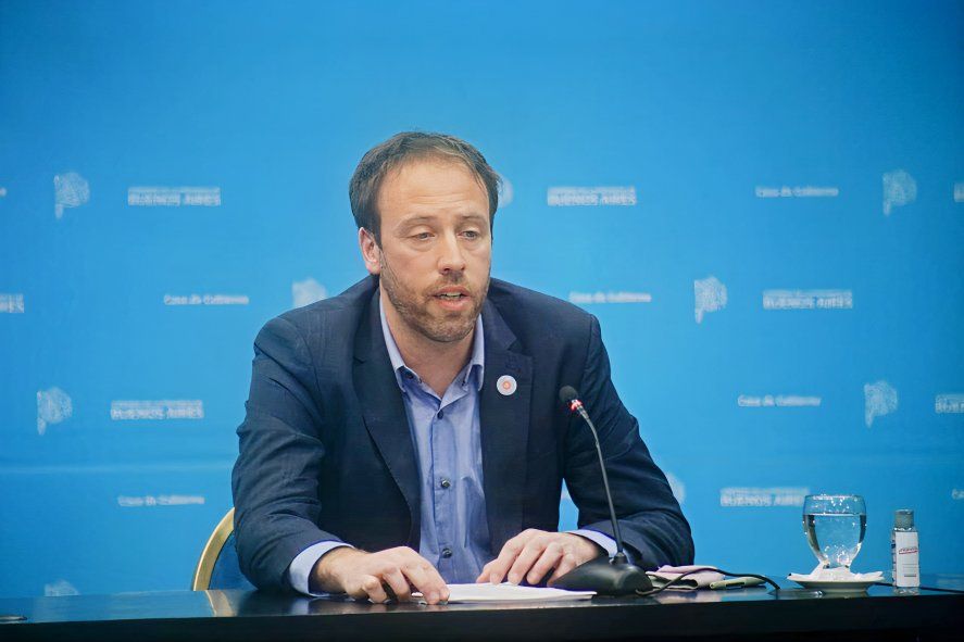 El ministro de Hacienda y Finanzas Pablo López presentó los lineamientos del Presupuesto 2022. 