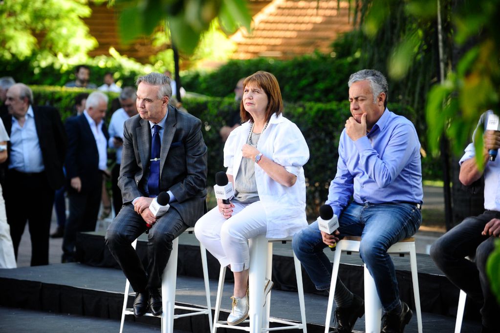 La presidenta del PRO, Patricia Bullrich, sostuvo que en la próxima reunión de la mesa de la coalición opositora se debatirá una “nueva conformación”.