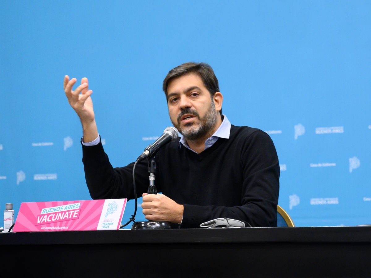 El jefe de Asesores del Gobierno bonaerense, Carlos Bianco, sostuvo que “hay varios argumentos para revisar la ley de reelecciones indefinidas”. “Hay que hacer un reinterpretación”, apuntó.