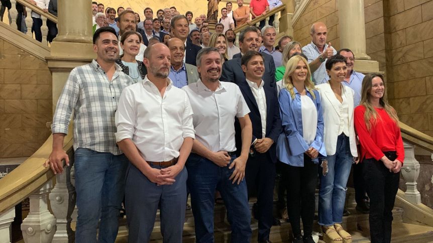 Reunión de Kicillof con intendentes del Frente de Todos por el Presupuesto 2022. 