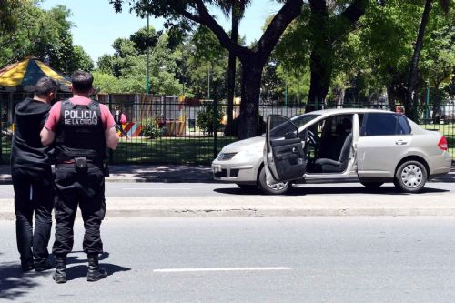 Los legisladores porteños Leandro Santoro y Victoria Montenegro presentaran una denuncia penal, tras el asesinato de Lucas González. La trama.