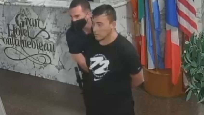 Muerte en la comisaría de San Clemente. Alejandro Martínez al momento de ser detenido por la Policía Bonaerense. 