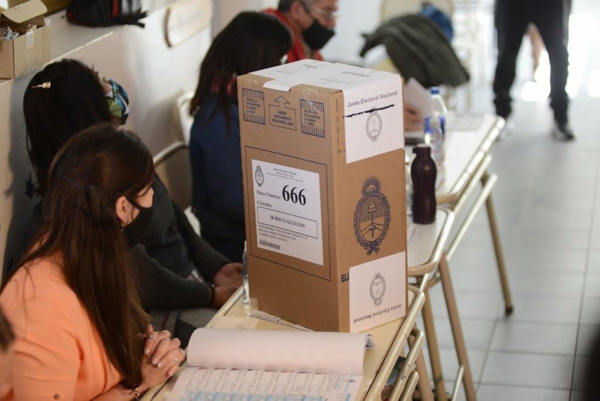 Elecciones 2021. A las 15 horas ya votó el 51% del padrón electoral. 