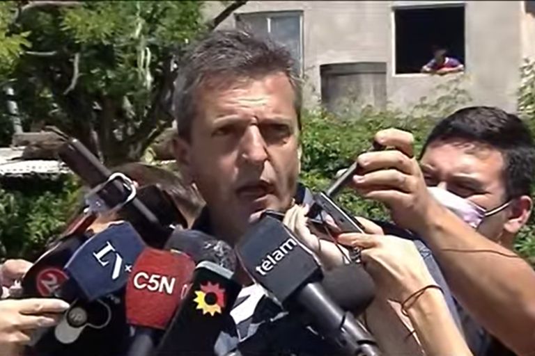 Elecciones 2021. Massa votó en una escuela de Tigre.