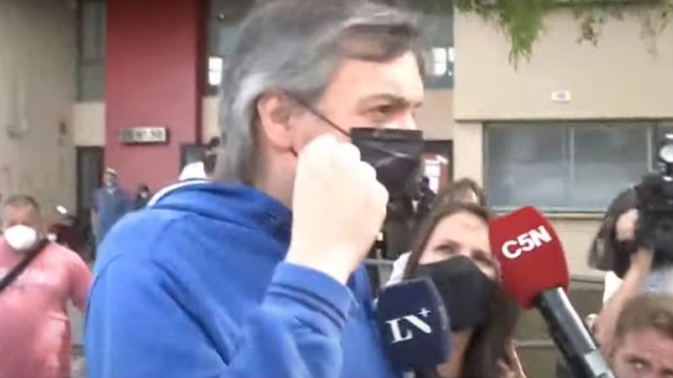 Elecciones 2021. Máximo Kichner votó a la mañana en La Plata.