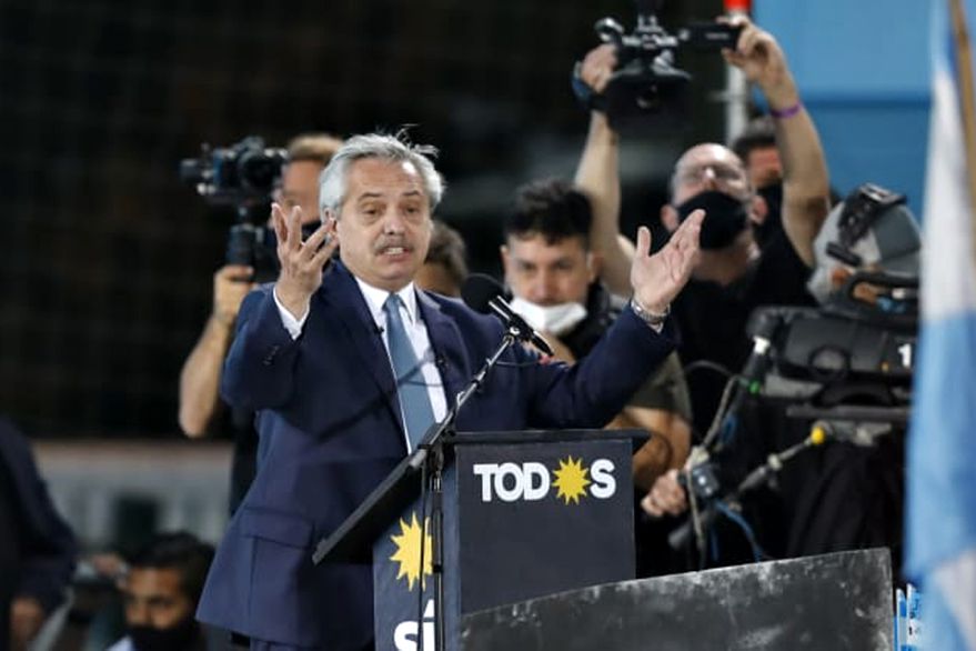 El presidente Alberto Fernández en el cierre de campaña del Frente de Todos en Merlo. 