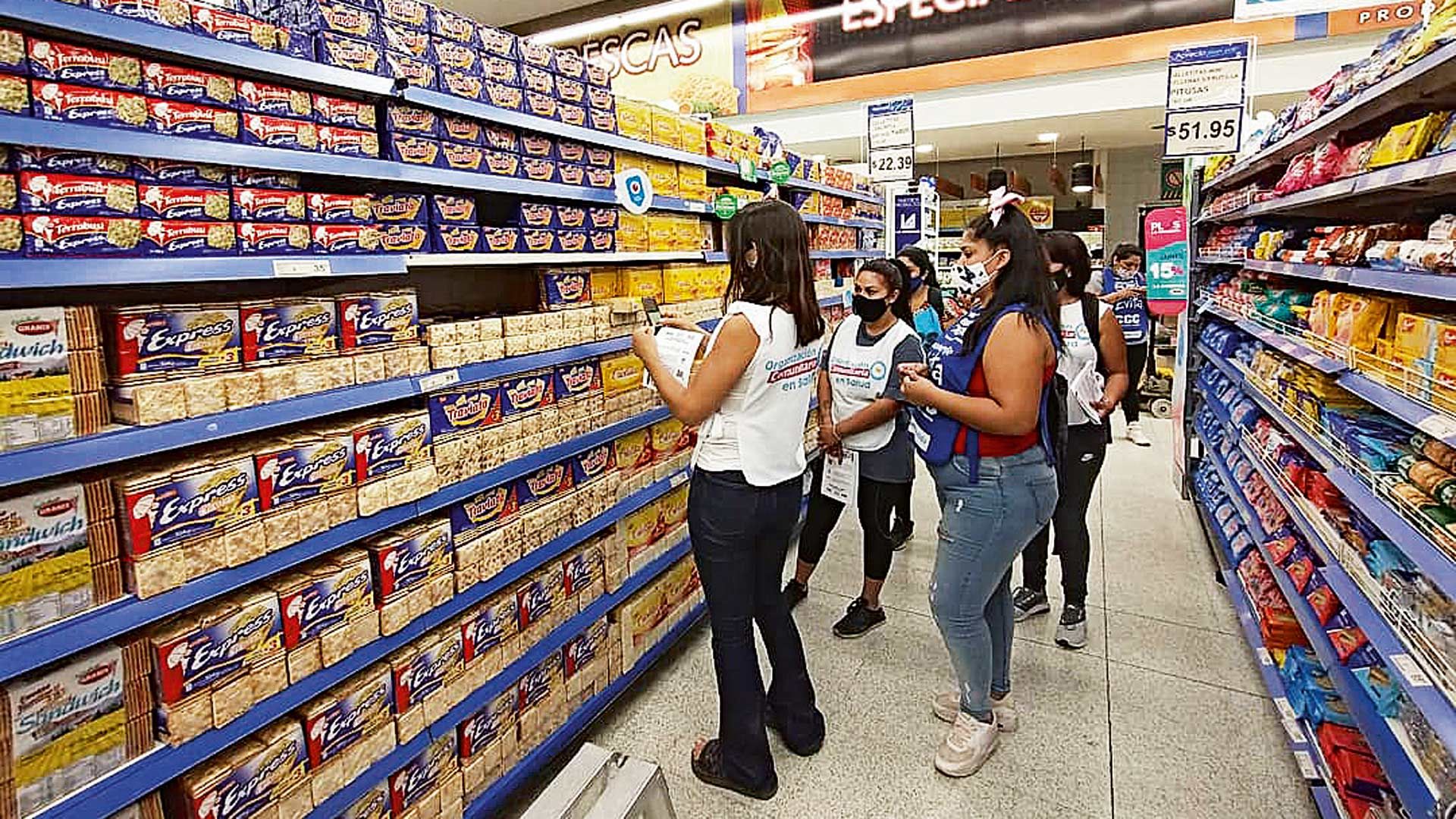 La Secretaría indicó que la industria priorizó en marzo el abastecimiento a comercios de proximidad por sobre los supermercados.