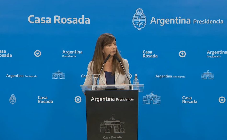 Cerruti en la conferencia antes de las elecciones 2021.