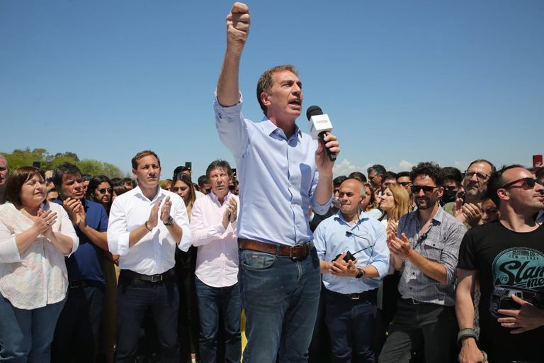 Macri acompañará hoy a Santilli en Tandil en la recta final de la campaña electoral que Juntos coronará con un acto en La Plata.