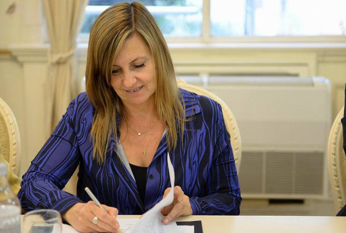 Gabriela Demaría ingreso el proyecto de adhesión a la Ley de Etiquetado Frontal de Alimentos. 