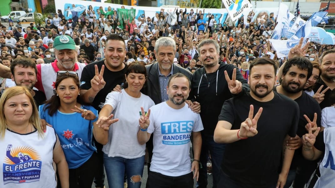 Máximo Kirchner convocó a "colmar" la Plaza de Mayo el 10 de diciembre.
