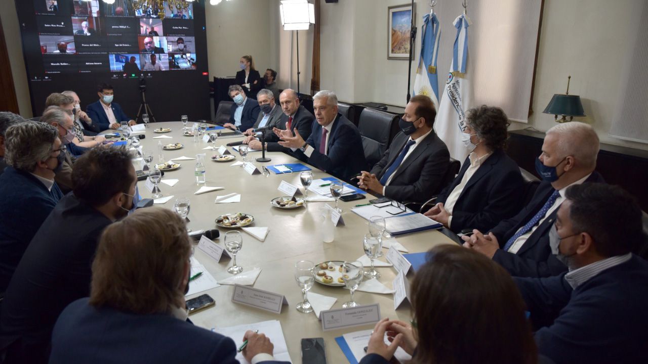 Julián Domínguez se reunirá con la Mesa de Enlace para acordar el precio de la carne
