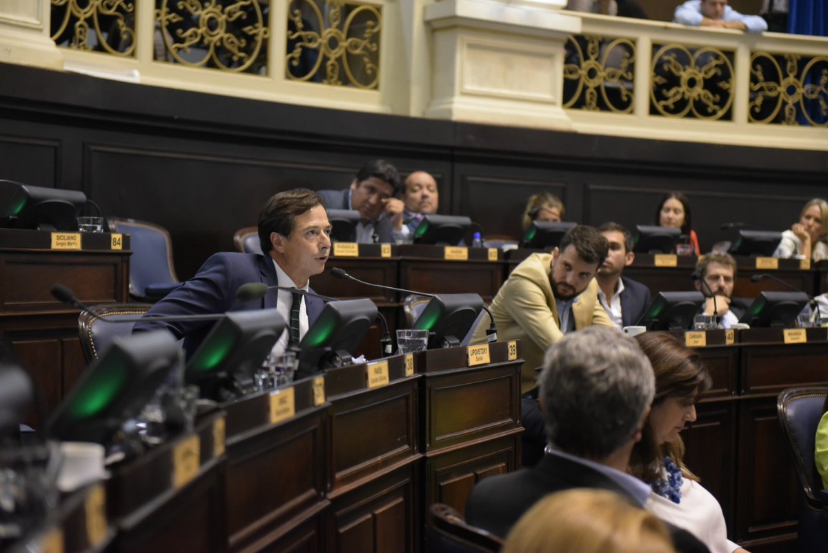 Ley Impositiva. Lipovetzky cuestionó que haya topes del 45%, mientras que la inflación proyectada es del 35%. 