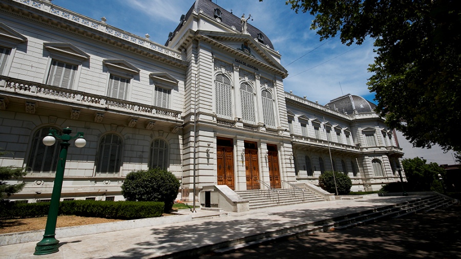 La Asociación Judicial Bonaerense (AJB) informó que, tras haber aceptado el aumento, se dio por finalizada la paritaria salarial 2021. 