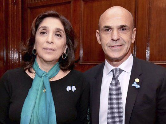 Gustavo Arribas y Silvia Majdalani exdirectores de la AFI.