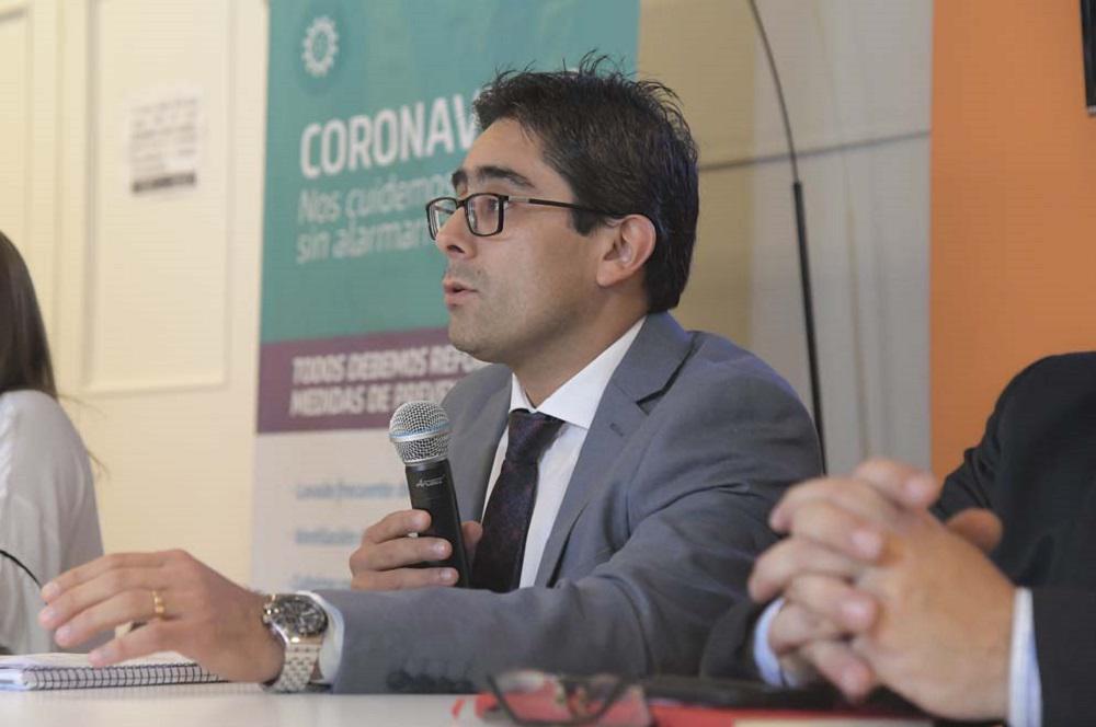 Desde la cartera de Salud de Córdoba esperan saber si los contagios son de la nueva variante Ómicron.
