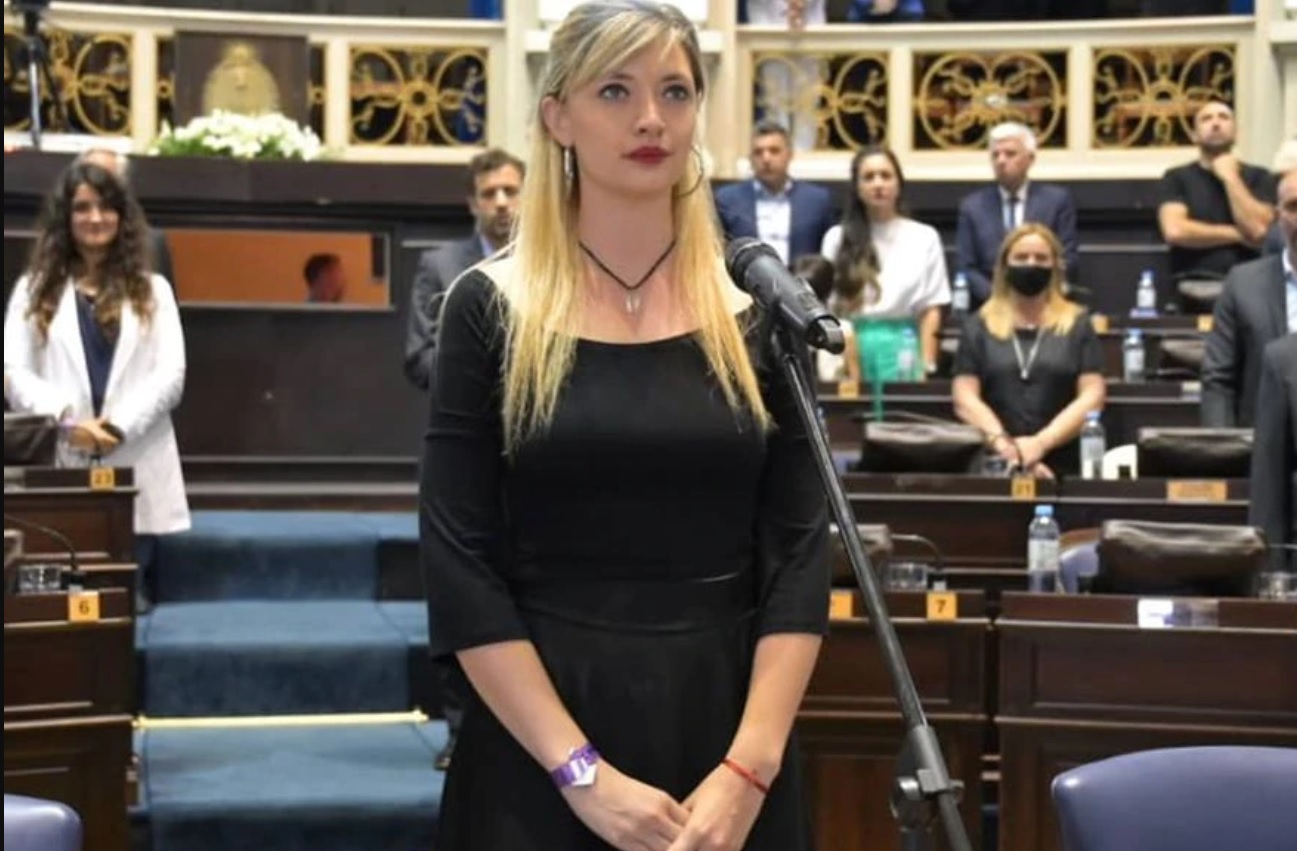 La diputada electa Lucía Klug que pide la renuncia de Sergio Berni.