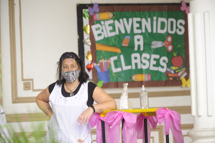 El Gobierno bonaerense oficializó el calendario escolar con presencialidad plena. Las clases 2022 comenzarán el 2 de marzo que viene. ¿Cuándo comenzarán las vacaciones de invierno y las de verano?