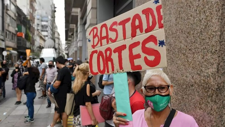El ENRE sanciona e las empresas por los cortes de luz en fin de año.  