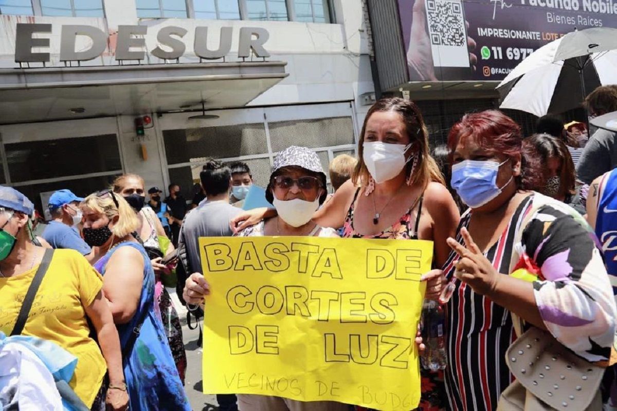 Edesur deberá bonificar con 10.375 pesos a los usuarios afectados por los cortes de luz de fin de año.