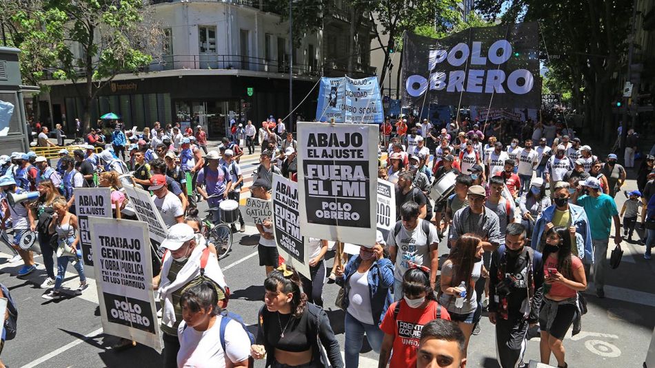 El reclamo de las organizaciones piqueteras es por "trabajo genuino para todos" y para condenar "el ajuste que impone el FMI".