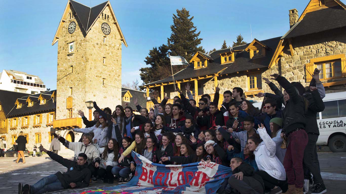 El Gobierno bonaerense extendió hasta el 15 de febrero la posibilidad de realizar la inscripción definitiva para los viajes de egresados gratis. Repasa acá de qué se trata el programa.