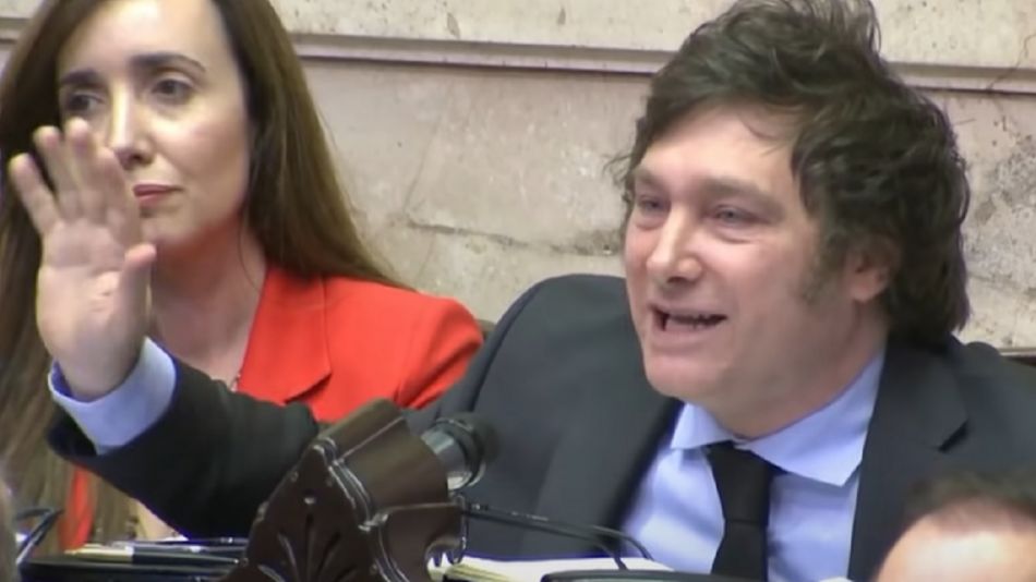 Al explicar las razones por las que decidió sortear su sueldo de legislador, Javier Milei señaló que fue una promesa de campaña.
