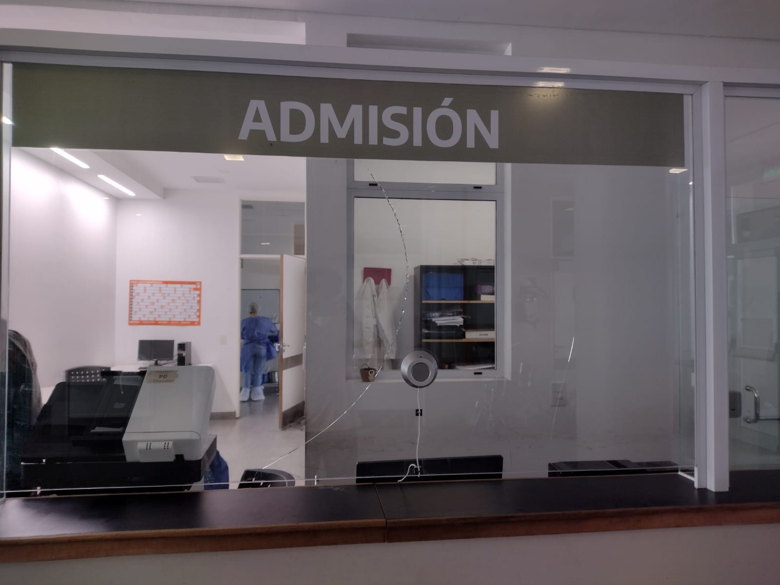 Los desmanes se produjeron en el área de admisión de pacientes