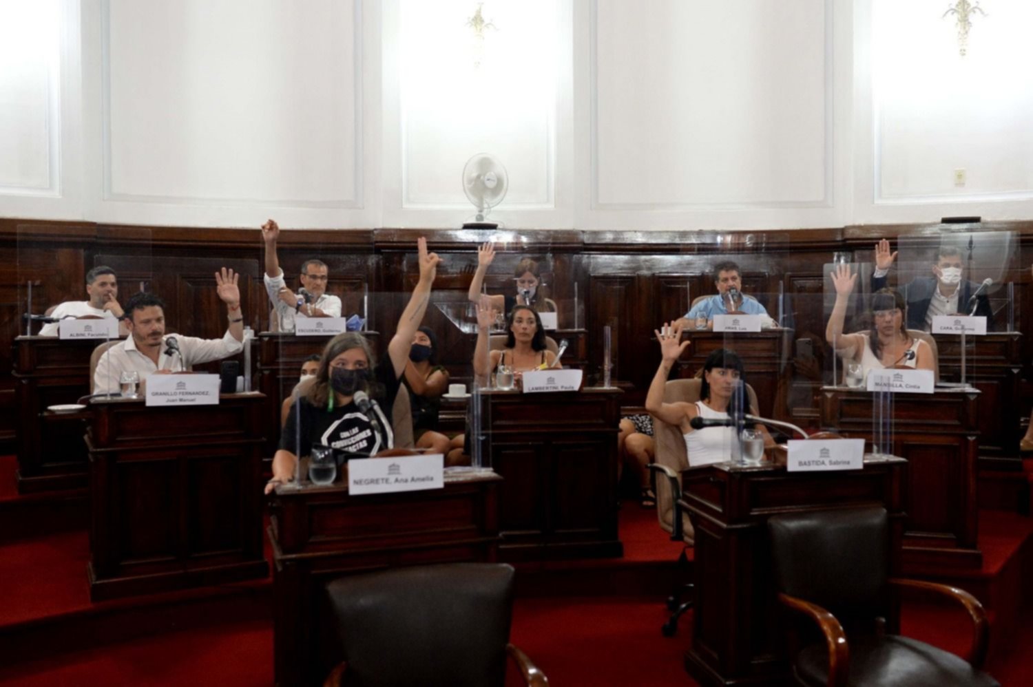El bloque de concejales del Frente de Todos evalúa recurrir a la Justicia para denunciar el blindaje de Garro por la mesa judicial.