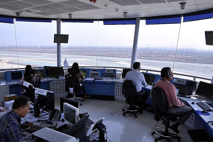 Controladores aéreos levantaron las medidas de fuerza. 