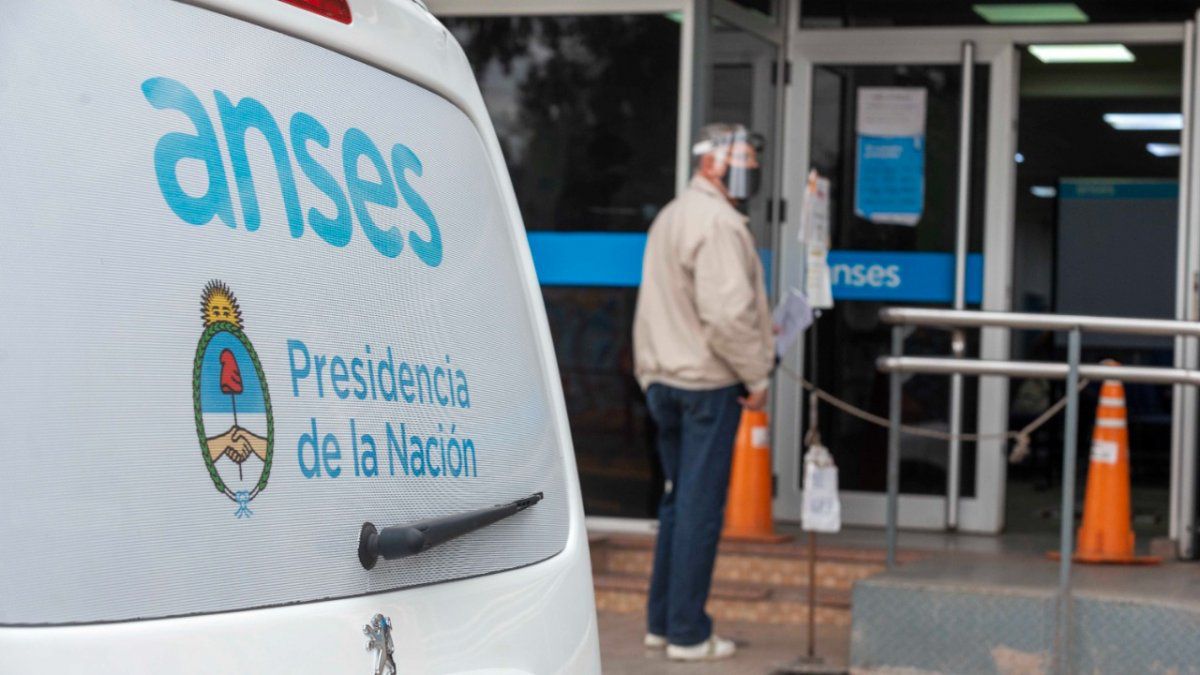 Con el aumento la jubilación mínima se ubicará en $32.630,40.