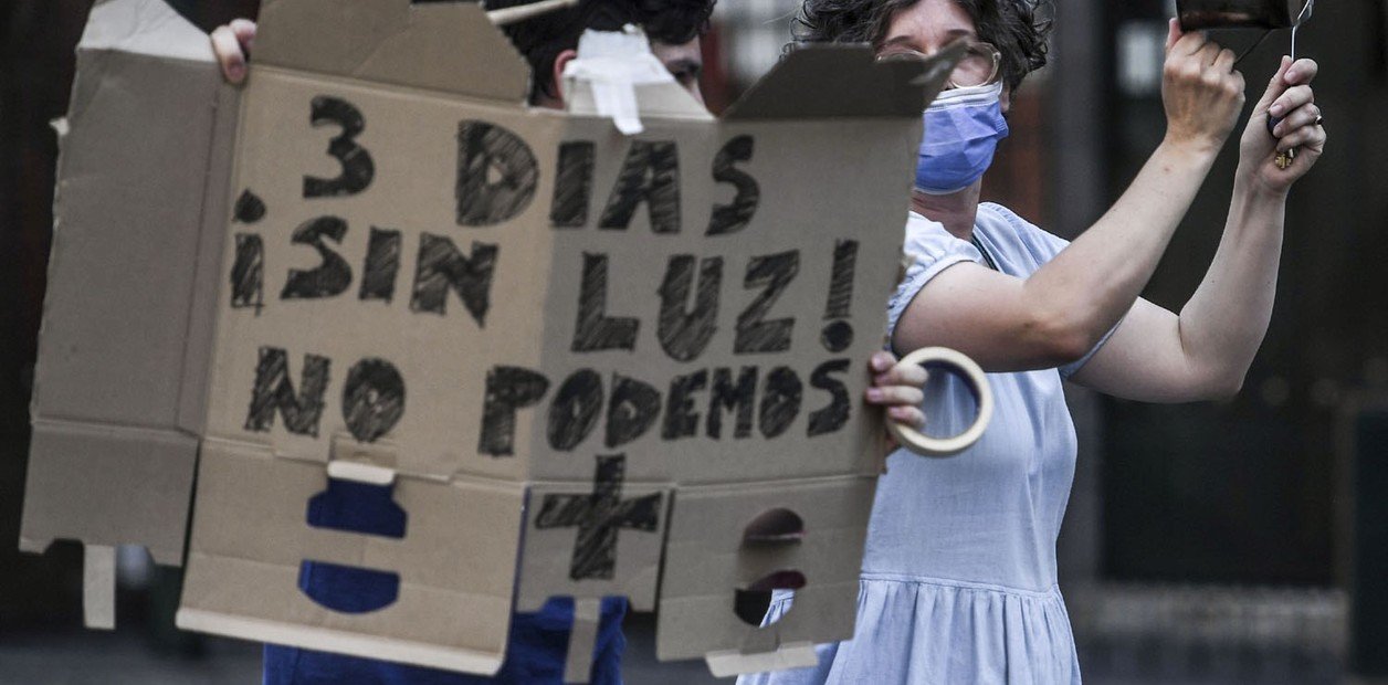 El aumento de luz que pidieron las empresas Edenor y Edesur es del 40%.