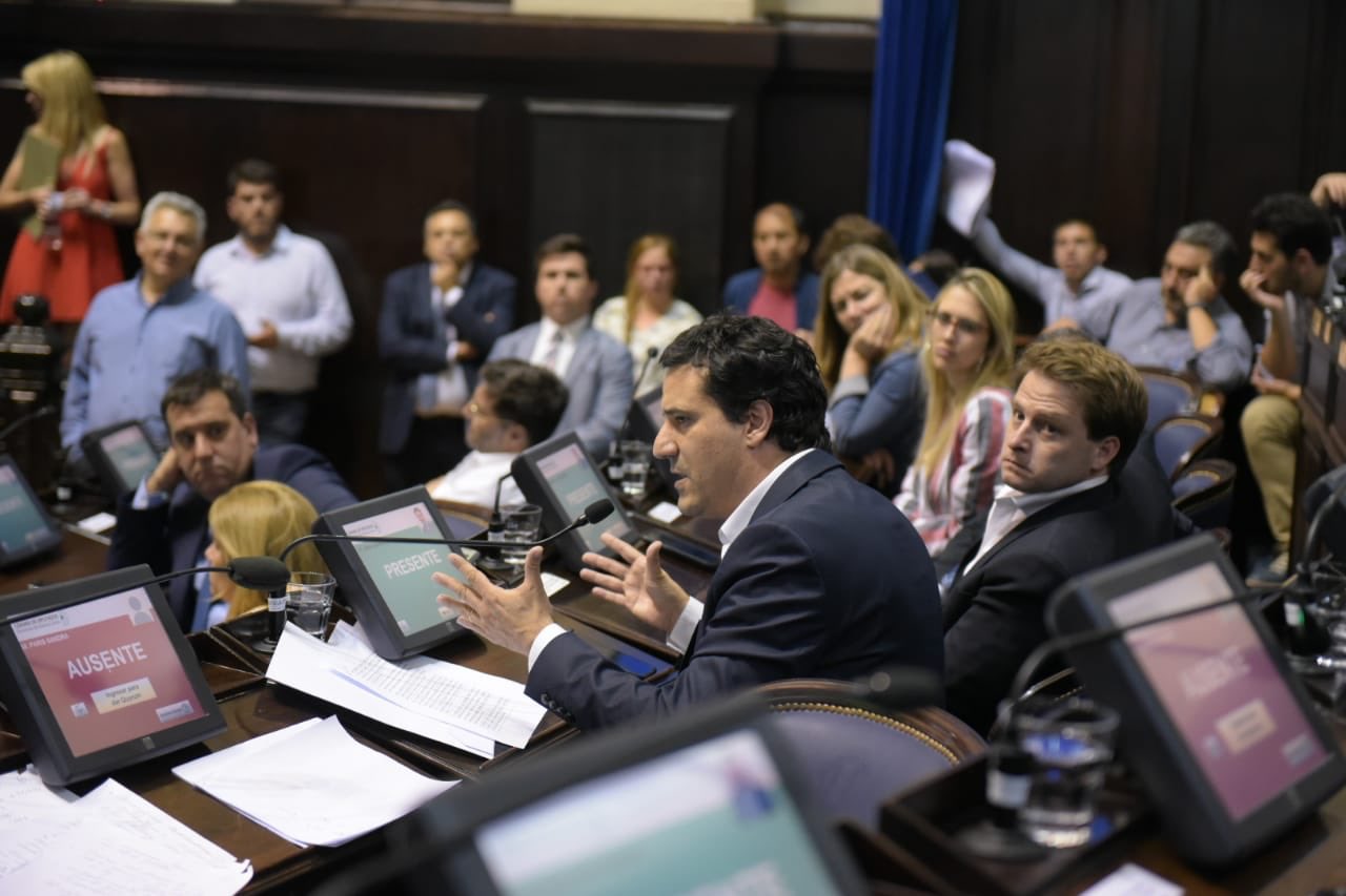 maximiliano Abad continuará al frente del bloque de Diputados de Juntos en la Legislatura bonaerense.