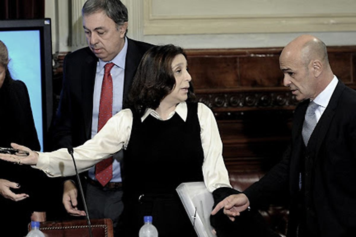 La interventora de la AFI, Cristina Caamaño, denunció ante la Justicia la existencia de más de 100 mil escuchas ilegales almacenadas durante la gestión de Mauricio Macri. Los audios que revelan un presunto sistema de espionaje ilegal fueron puestos a disposición.