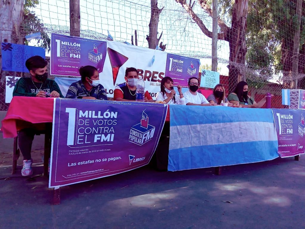 La presentación de la consulta popular sobre el FMI en Lomas de Zamora. 