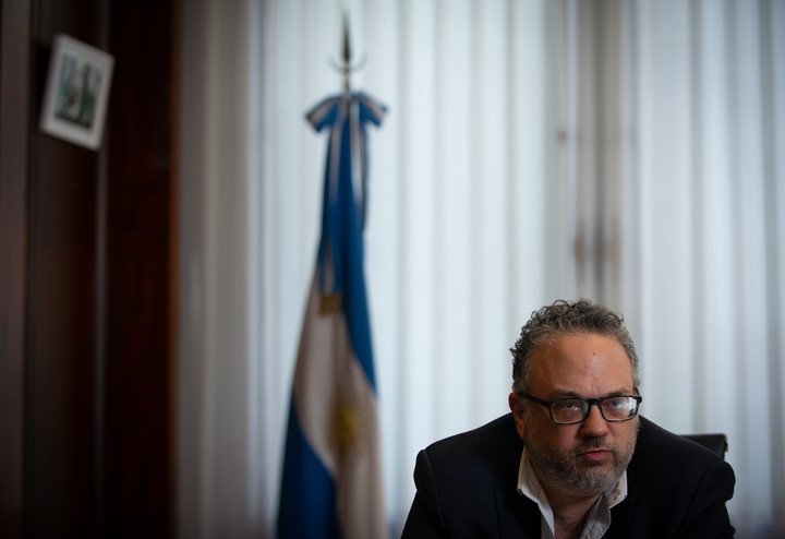 Kulfas sostuvo que el Gobierno va a "insistir" con la exploración offshore.