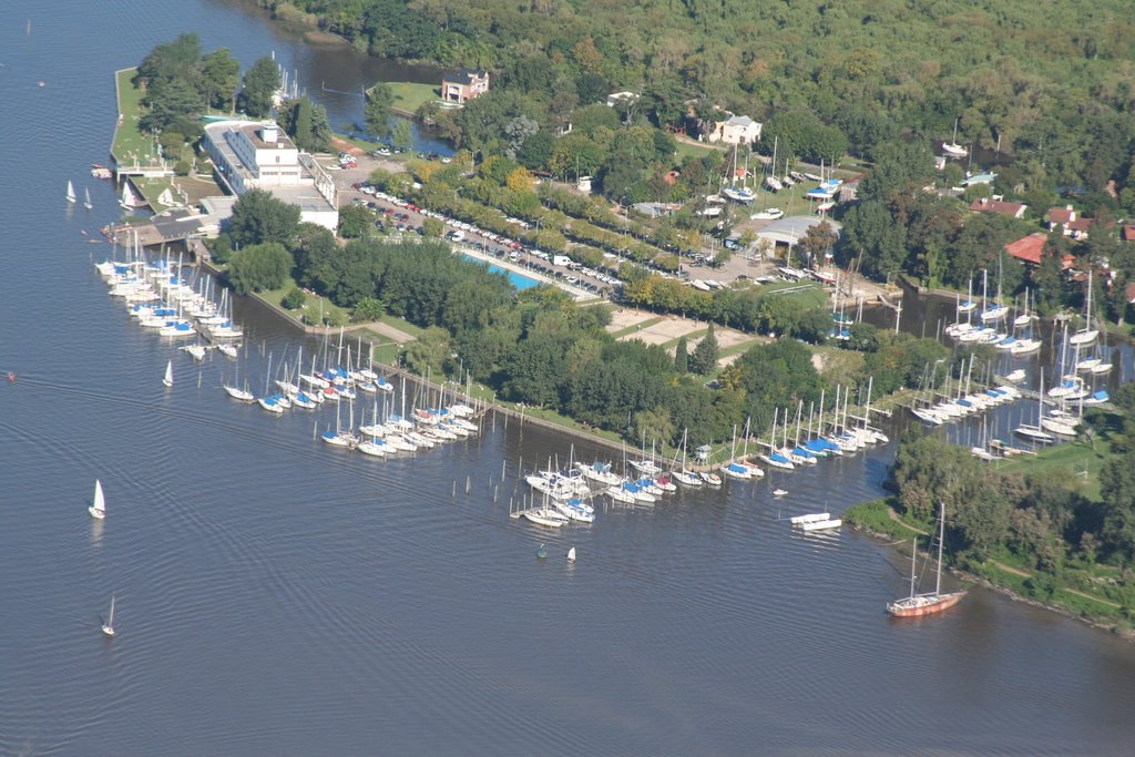 Se podrá observar la bandera sanitaria que alerta sobre las cianobacterias en la zona comprendida entre el Canal Acceso al Puerto La Plata, Delta y Club de Regatas.