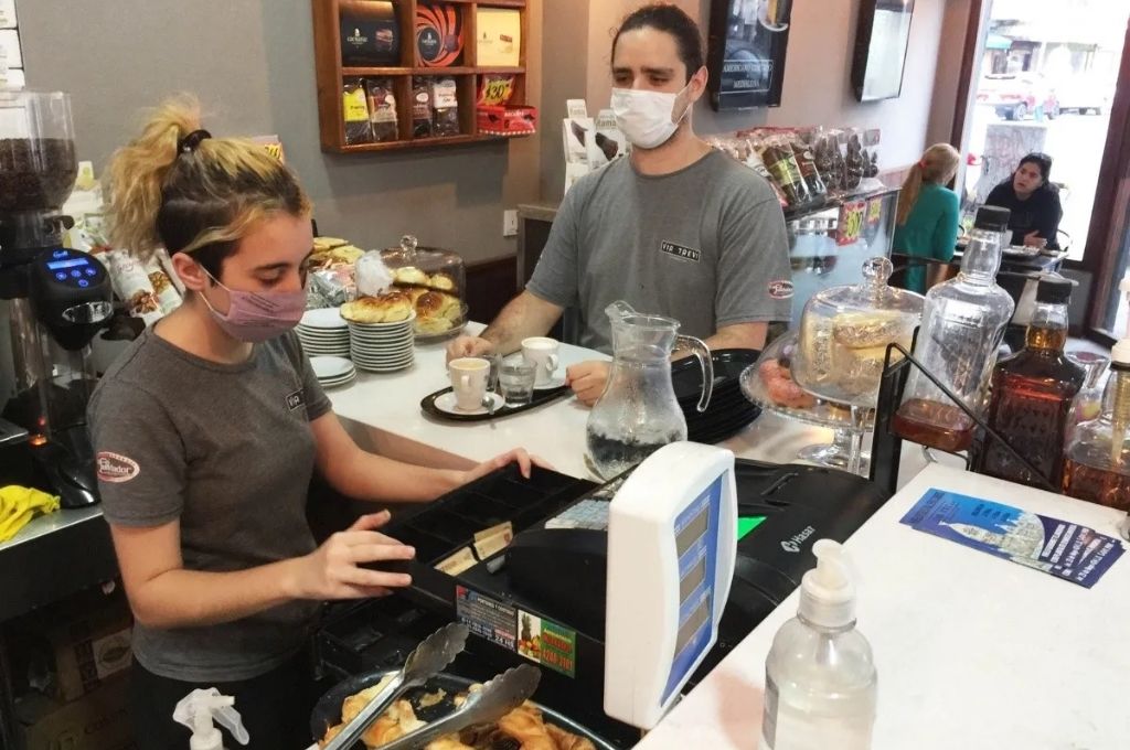 El sector Hoteles y Restaurantes fue fuertemente golpeado por la pandemia. Sin embargo, esta actividad acumula cinco meses de crecimiento.