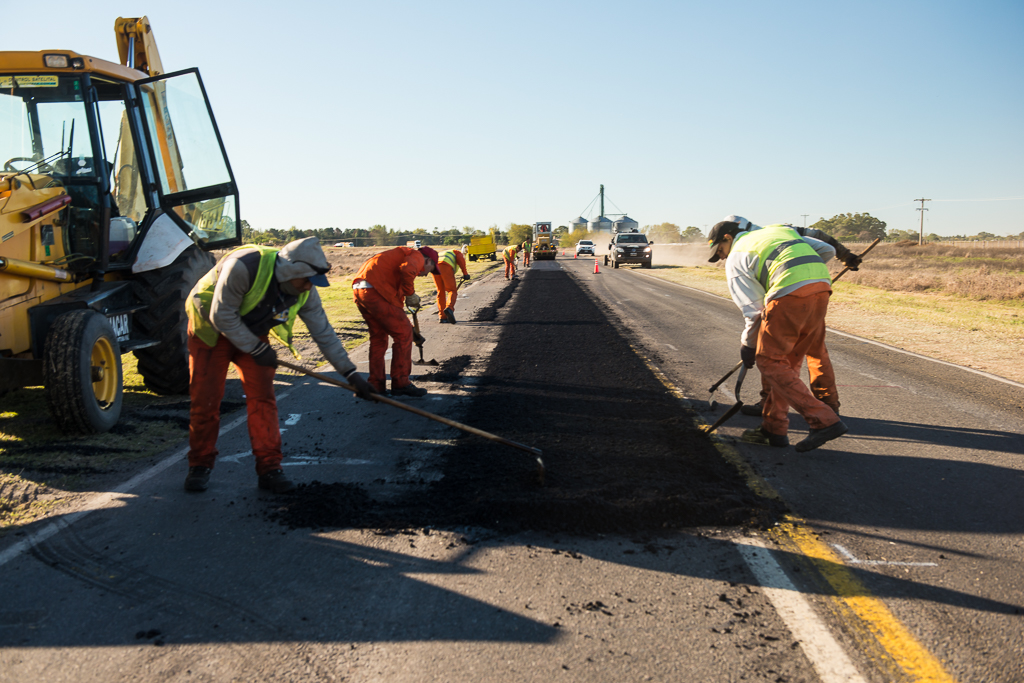 Denuncian que las obras del tramo Mercedes - Suipacha sobre la Ruta Nacional Nº 5 sigue paralizada.