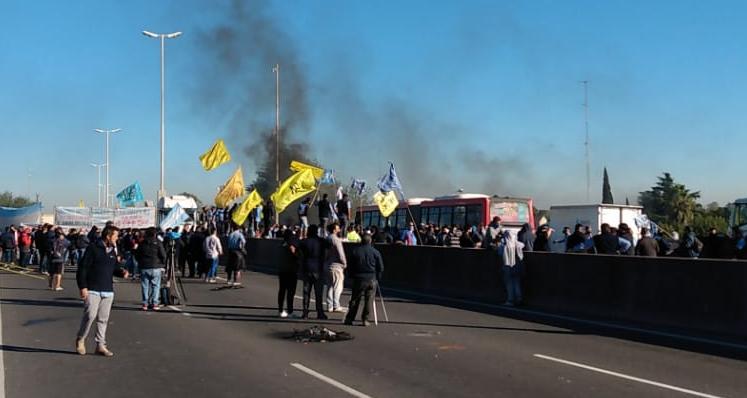 Choferes del Conurbano sur reclaman la apertura de paritarias y la recomposición salarial