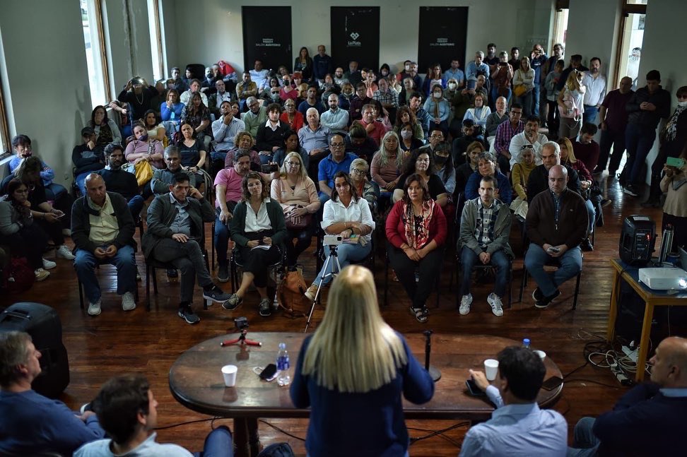 La lider del GEN, Margarita Stolbizer, cerró el Congreso del GEN en La Plata.