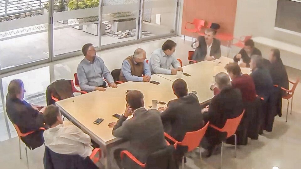 Arribas fue mencionado ante la comisión parlamentaria por algunos de los participantes en la reunión que se desarrolló en 2017.