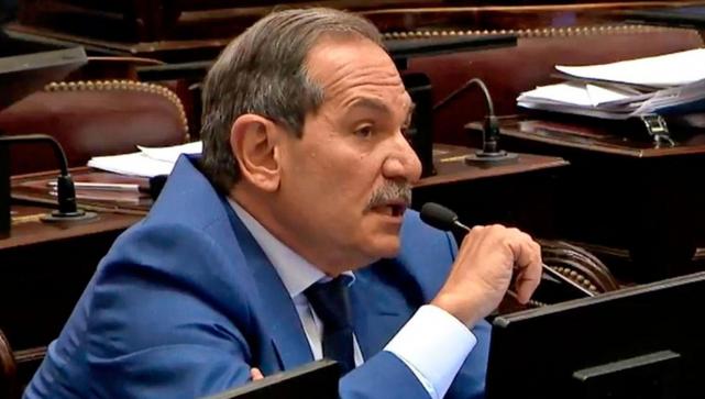 Cuando Alperovich fue denunciado se encontraba en ejercicio de sus funciones como senador nacional.